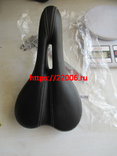 Сиденье вело 272х150мм, с вентиляцией, вес-430г (EPSD-26)